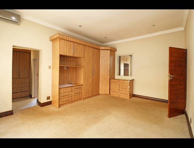 4 BEDROOM HOUSE FOR SALE IN CYRILDENE